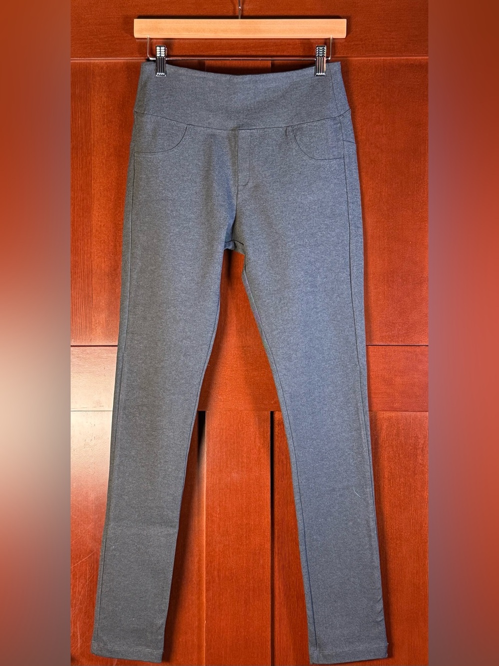 Shinestrar Gray Pull On Ponte Pants Size Medium Skinny Stretch